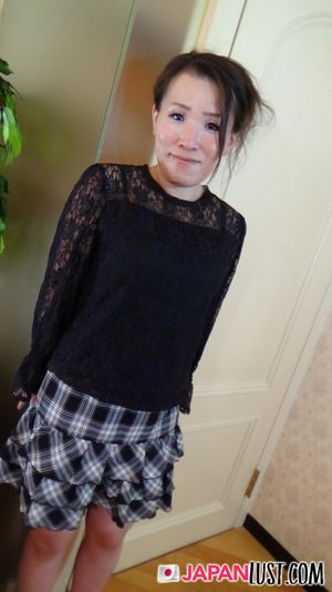 Japanese MILF Gets Pussy Licked And Fucked Till Creampie - Photo 23