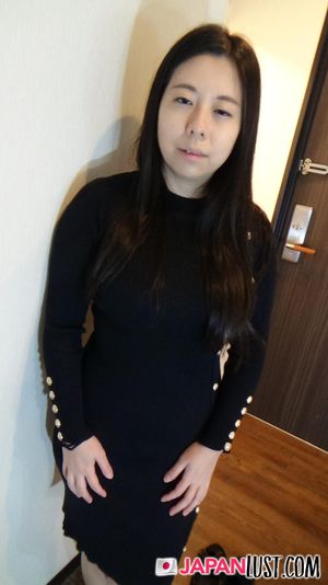 Cute Japanese MILF Passionate Sex Ends With Creampie - Photo 10