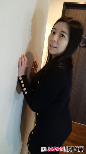 Cute Japanese MILF Passionate Sex Ends With Creampie - Photo 14