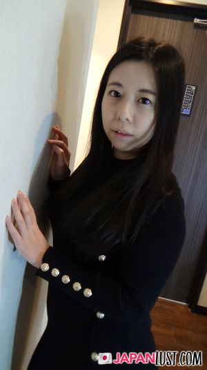 Cute Japanese MILF Passionate Sex Ends With Creampie - Photo 22