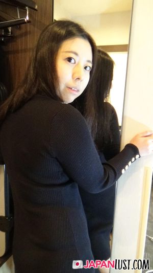 Cute Japanese MILF Passionate Sex Ends With Creampie - Photo 26