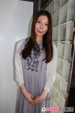 Slender Japanese Cougar Bounces On Cock POV - Photo 40