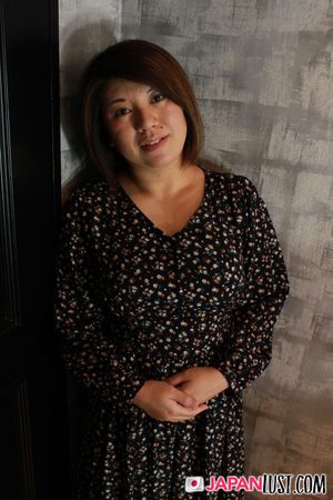Chubby Japanese MILF Earns A Big POV Creampie - Photo 20