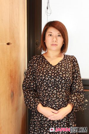 Chubby Japanese MILF Earns A Big POV Creampie - Photo 24