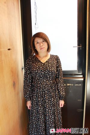 Chubby Japanese MILF Earns A Big POV Creampie - Photo 26