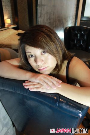 Chubby Japanese MILF Earns A Big POV Creampie - Photo 73