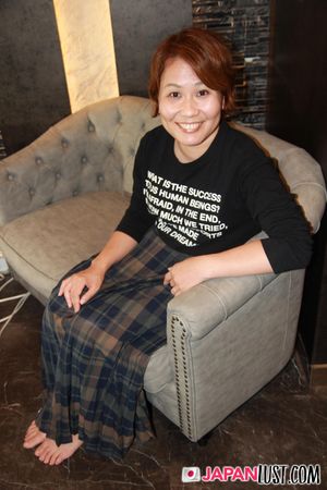 Japanese hairy MILF Enjoy Hard Cock and Creampie - Photo 9