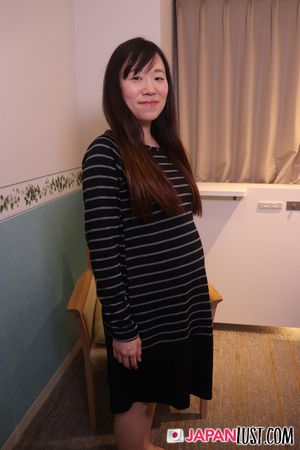Pregnant Japanese Got Her Hairy Pussy Rammed and Creampie - Photo 13