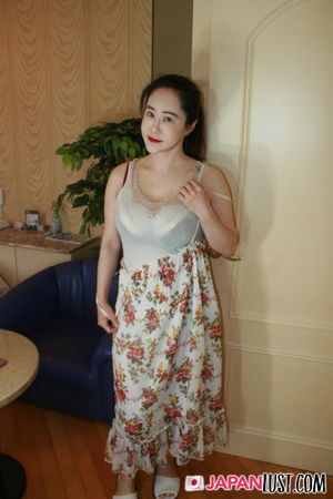 Thick Busty Japanese MILF Enjoy Deep Pounding and Creampie - Photo 59