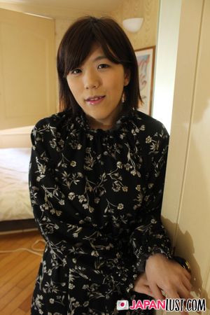 All Natural Japanese Cougar Shivers For POV Creampie - Photo 16