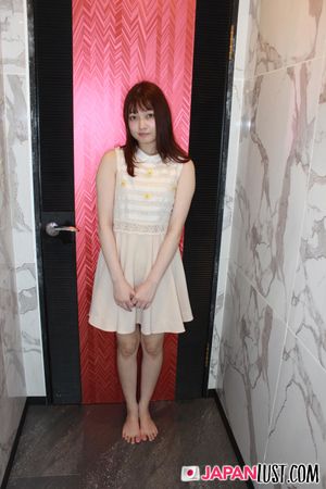 Petite Japanese MILF Spreads Wide For Creampie - Photo 21