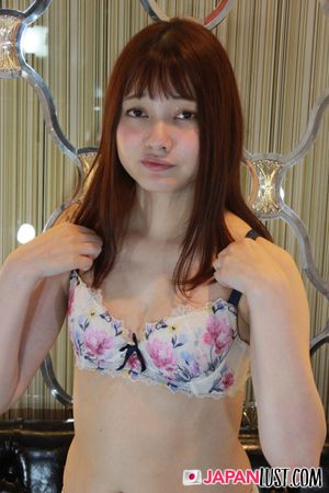 Petite Japanese MILF Spreads Wide For Creampie - Photo 215