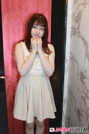Petite Japanese MILF Spreads Wide For Creampie - Photo 28