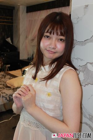 Petite Japanese MILF Spreads Wide For Creampie - Photo 65