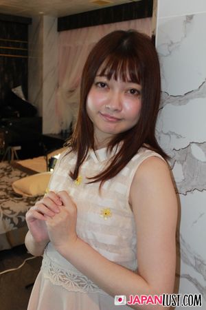 Petite Japanese MILF Spreads Wide For Creampie - Photo 66