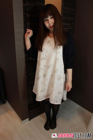 Chubby Japanese MILF Takes Creampie In Shaved Pussy - Photo 10