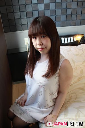 Chubby Japanese MILF Takes Creampie In Shaved Pussy - Photo 25