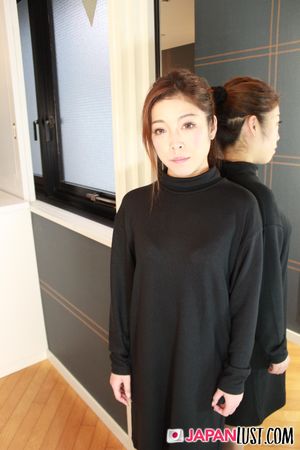 Slender Japanese MILF Returns For More Creampie - Photo 22