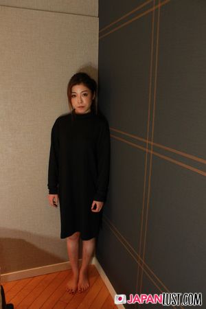 Slender Japanese MILF Returns For More Creampie - Photo 39