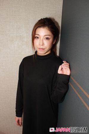 Slender Japanese MILF Returns For More Creampie - Photo 46