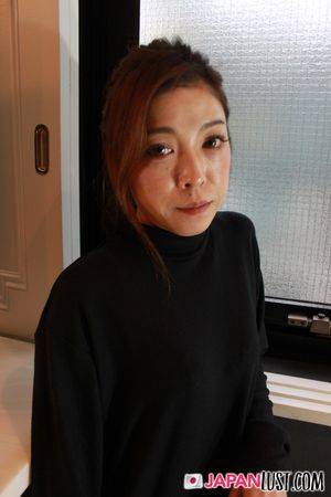 Slender Japanese MILF Returns For More Creampie - Photo 8