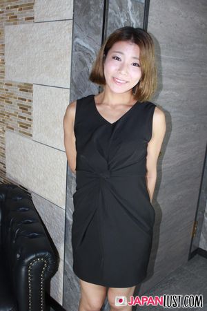 Sexy Slender Japan MILF Gets Creampie In Shaved Pussy - Photo 35