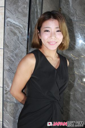 Sexy Slender Japan MILF Gets Creampie In Shaved Pussy - Photo 37