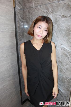 Sexy Slender Japan MILF Gets Creampie In Shaved Pussy - Photo 8