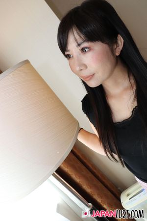 Amateur Japanese MILF Loves Riding On Cock - Photo 24