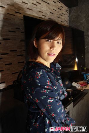 Natural Japanese MILF Bends Over For a POV Sex and Creampie - Photo 45