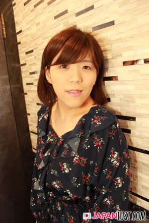 Natural Japanese MILF Bends Over For a POV Sex and Creampie - Photo 6