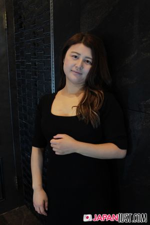 Thick Clean Pussy Japanese receives Warm Creampie in POV - Photo 7