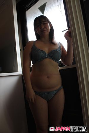 Chubby Japanese Mature Pussy Toyed and Pounded Hard Until Creampie - Photo 120