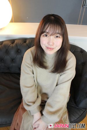 Chubby Japanese Mature Pussy Toyed and Pounded Hard Until Creampie - Photo 5