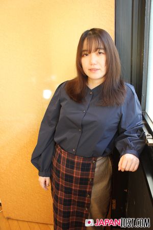 Chubby Japanese Mature Pussy Toyed and Pounded Hard Until Creampie - Photo 554