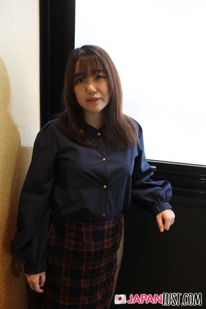 Chubby Japanese Mature Pussy Toyed and Pounded Hard Until Creampie - Photo 557