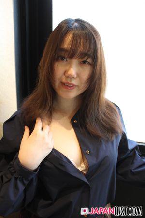 Chubby Japanese Mature Pussy Toyed and Pounded Hard Until Creampie - Photo 560