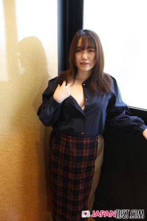 Chubby Japanese Mature Pussy Toyed and Pounded Hard Until Creampie - Photo 568