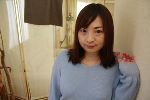 Amateur Japanese teen with shaved pussy explores toys and cock inside her - Photo 22