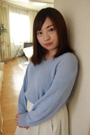 Amateur Japanese teen with shaved pussy explores toys and cock inside her - Photo 26