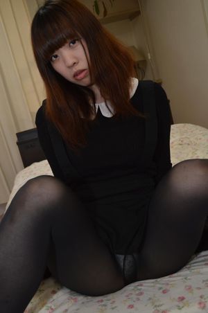 Japanese teen strips her black stockings - Photo 68