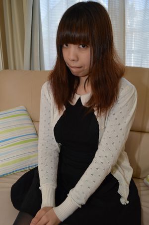 Japanese teen strips her black stockings - Photo 8