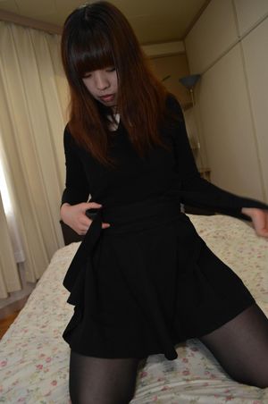 Japanese teen strips her black stockings - Photo 99