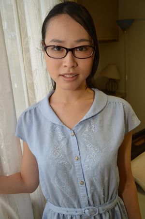 Amateur Japanese Beauty In Glasses With Hairy Pussy - Photo 11