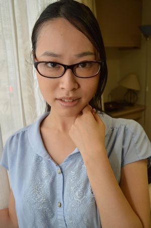 Amateur Japanese Beauty In Glasses With Hairy Pussy - Photo 12