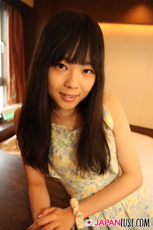 Petite Japanese Teen Amateur Seeks Cream Pie Filling - Photo 30