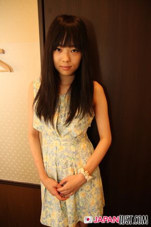 Petite Japanese Teen Amateur Seeks Cream Pie Filling - Photo 5