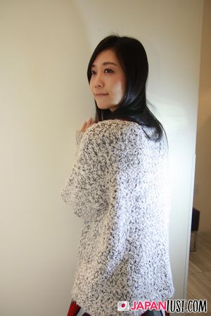 Japanese Teen Toys Pussy Before POV Cock And Creampie - Photo 46