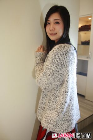 Japanese Teen Toys Pussy Before POV Cock And Creampie - Photo 50
