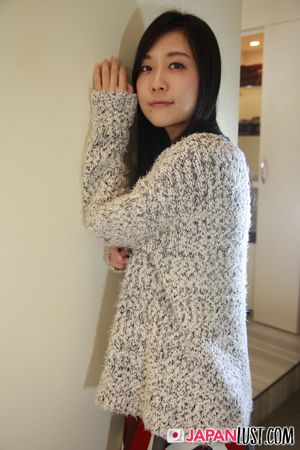 Japanese Teen Toys Pussy Before POV Cock And Creampie - Photo 51